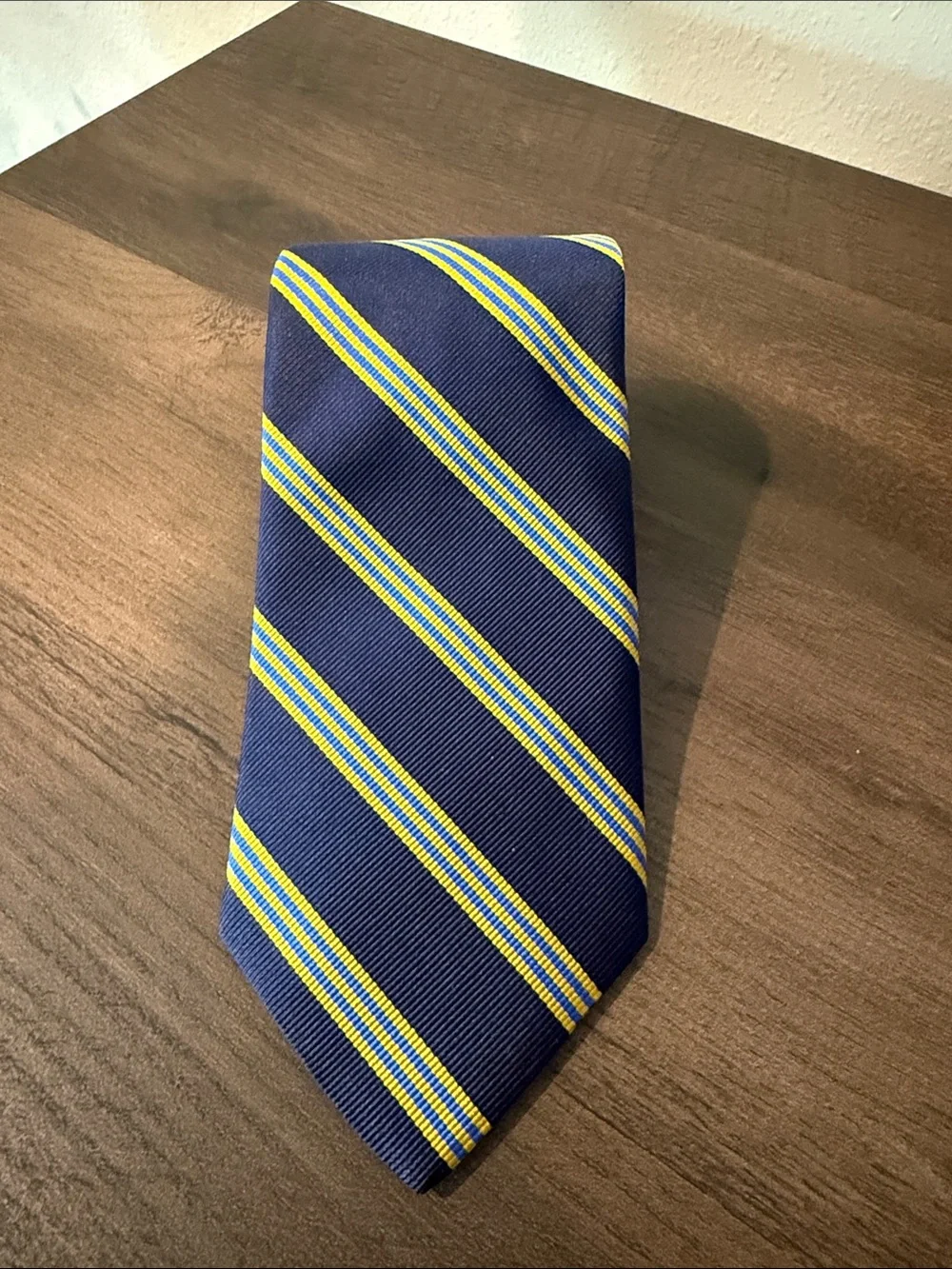 Brooks Brothers 346 100% Silk Blue Striped Tie
